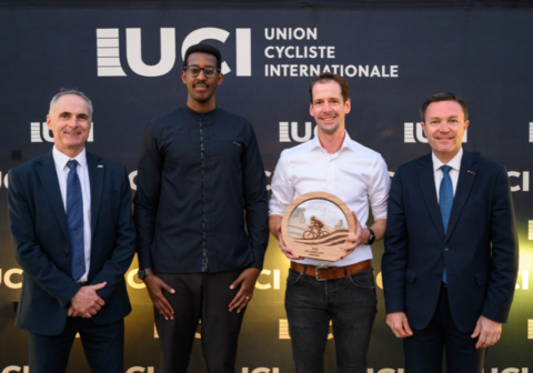 UCI reikt award uit aan Limburg Cycling